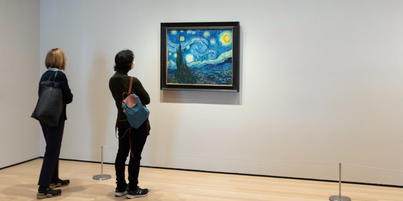 Chỉ có bản gốc The Starry Night được trưng trong bảo tàng mới có giá trị